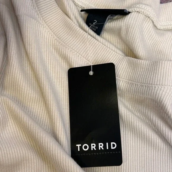 Torrid 2X NWT Champagne Ribbed Crew Neck Sequin Sleeve Long Sleeve Top 41055056 - Picture 4 of 15